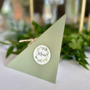 Carte de menu de forme triangulaire
