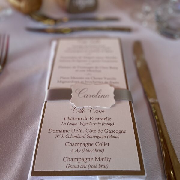 magnifique menu à attacher à la serviette de table