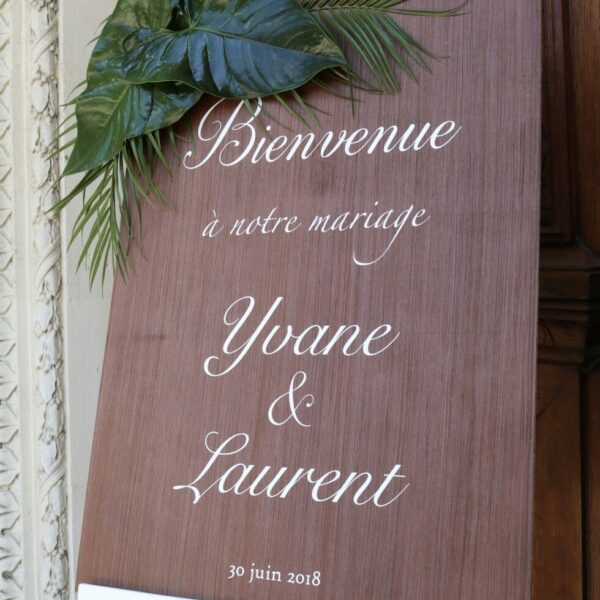 panneau de bienvenue en bois naturel pour mariage