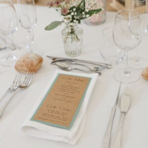 carte de menu sur serviette mariage