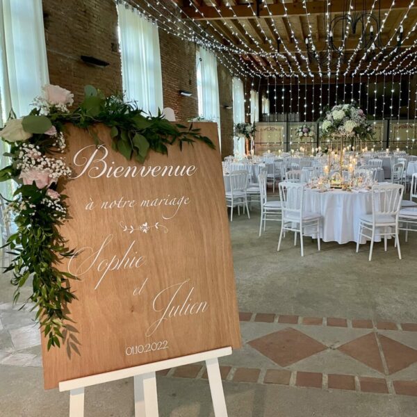 panneau de bienvenue en bois naturel pour mariage