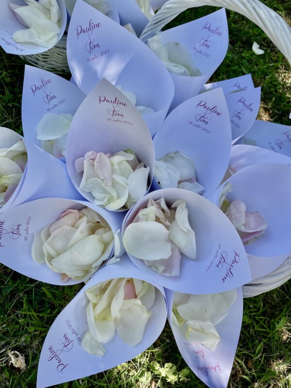 cornet pétale de rose mariage