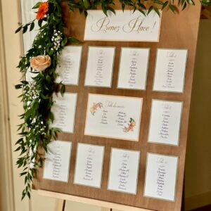 Plan de table mariage fond bois naturel