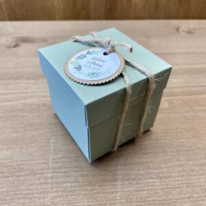 Contenant dragées mariage vert sauge avec ficelle