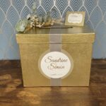 urne mariage doré avec fleurs séchées